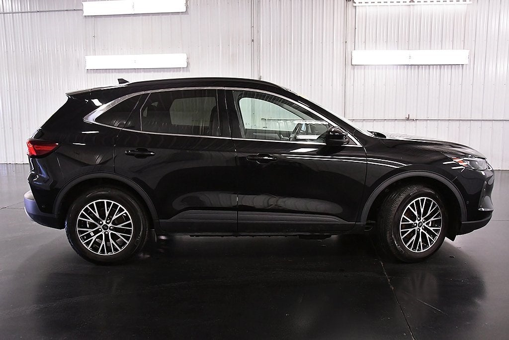 2023 Ford Escape Plug-In Hybrid Base
