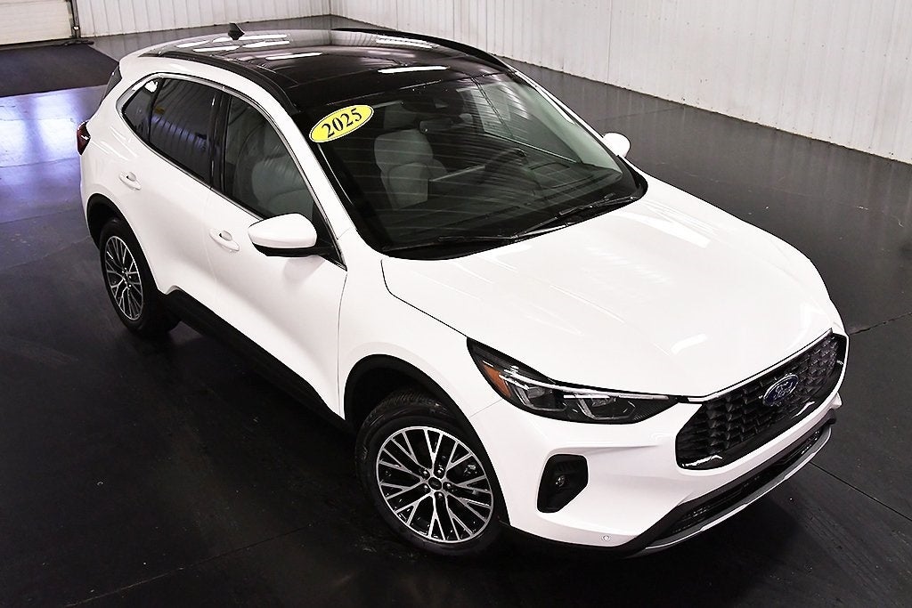 2025 Ford Escape Plug-In Hybrid Base