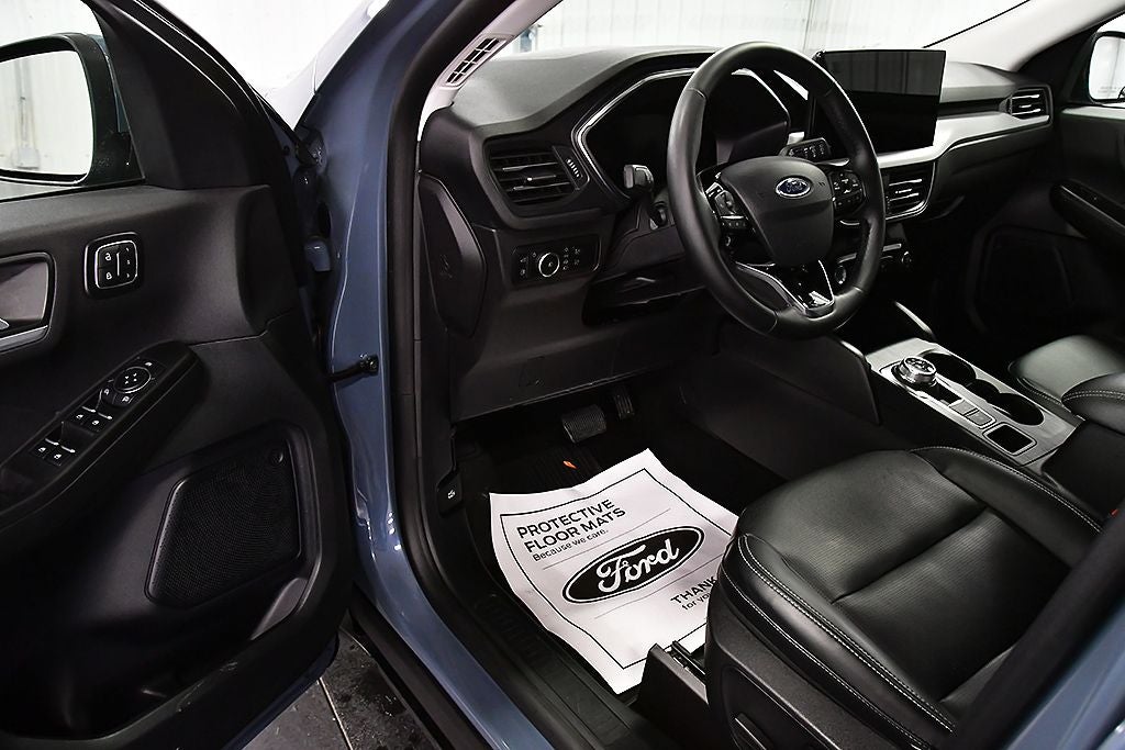 2025 Ford Escape Hybrid Platinum