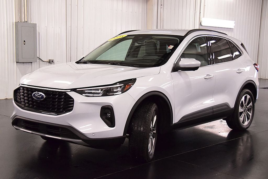 2025 Ford Escape Platinum