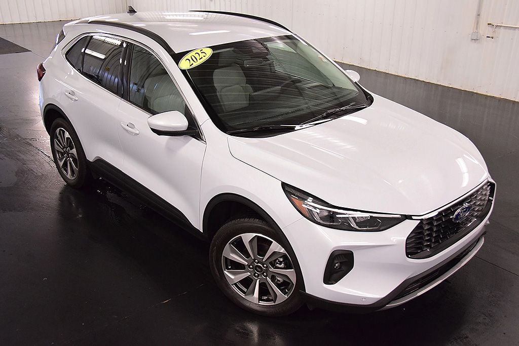 2025 Ford Escape Platinum