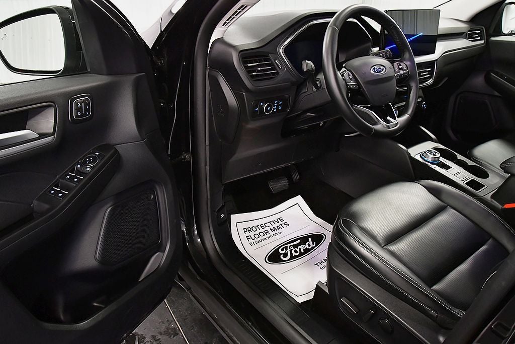 2025 Ford Escape Platinum