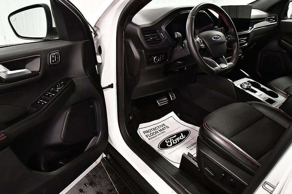 2023 Ford Escape ST-Line Select