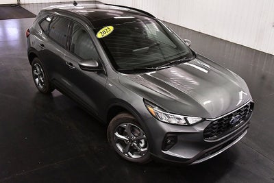 2025 Ford Escape Hybrid ST-Line Select