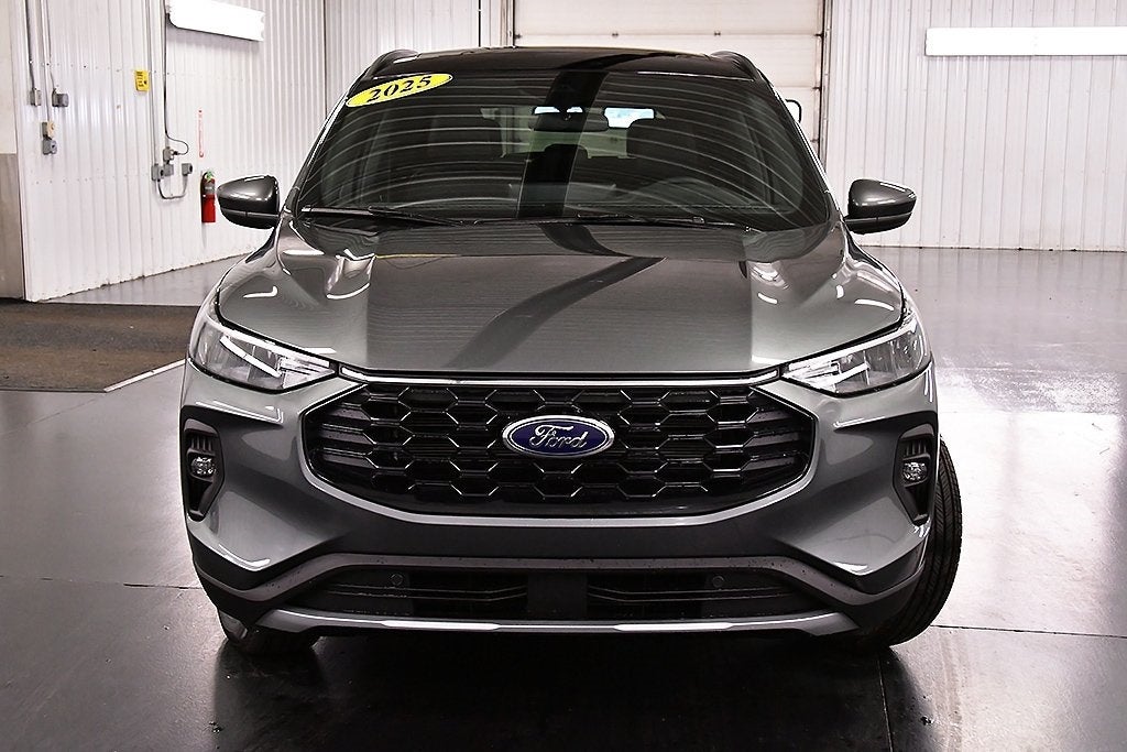 2025 Ford Escape Hybrid ST-Line Select