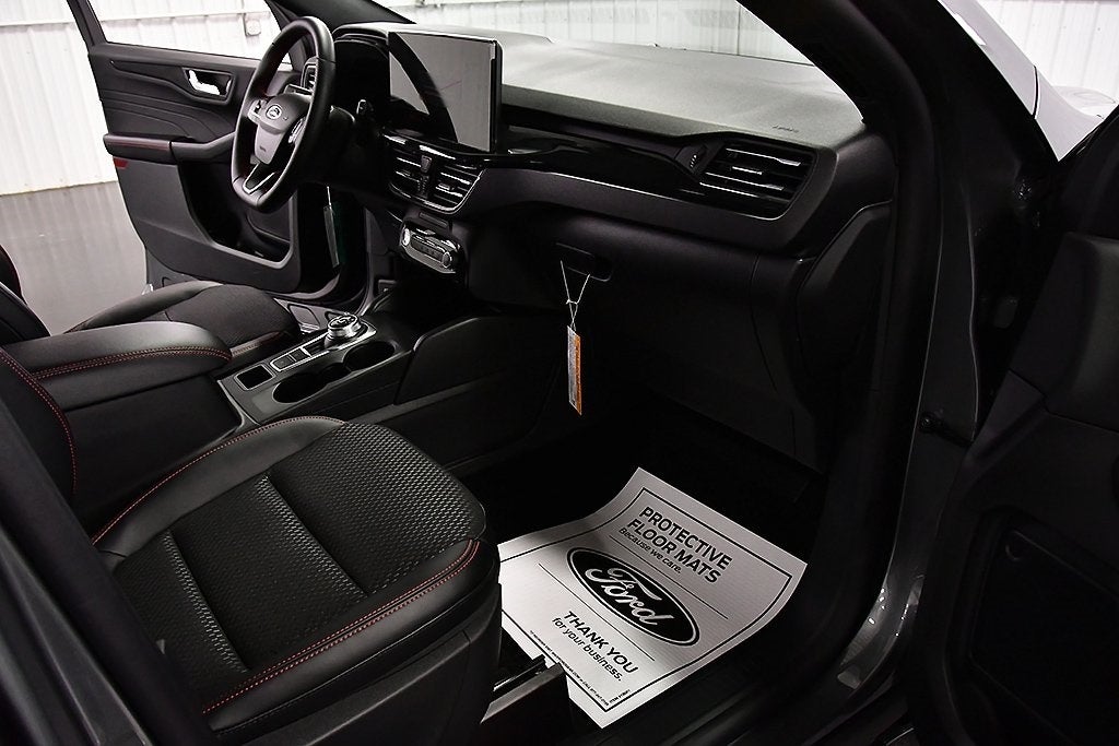 2025 Ford Escape Hybrid ST-Line Select