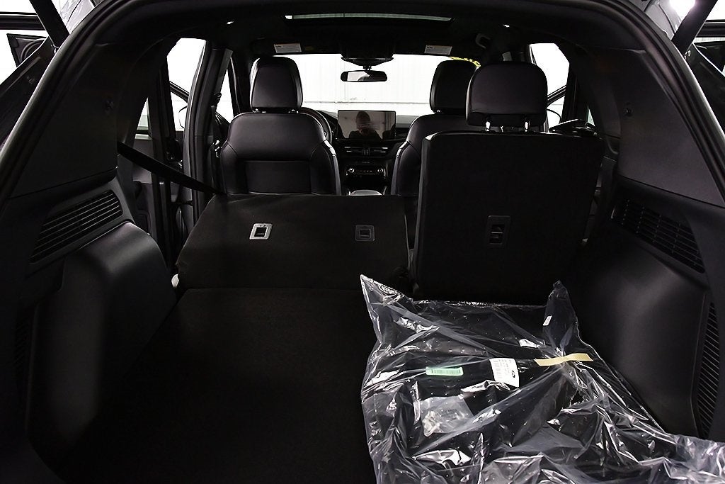 2025 Ford Escape Hybrid ST-Line Select