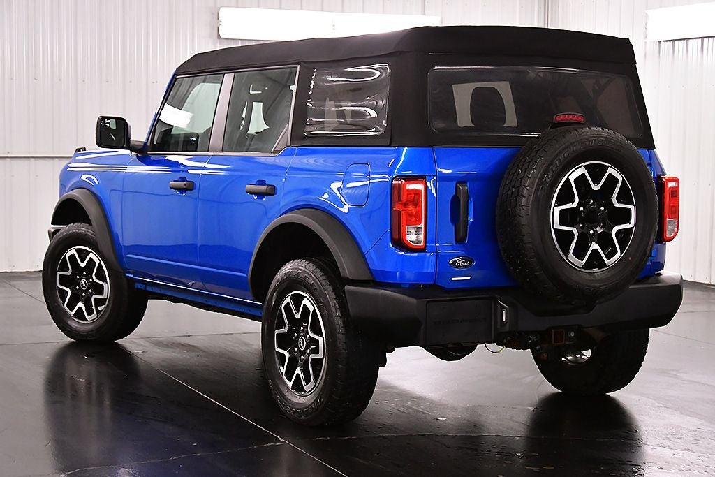 2023 Ford Bronco Base