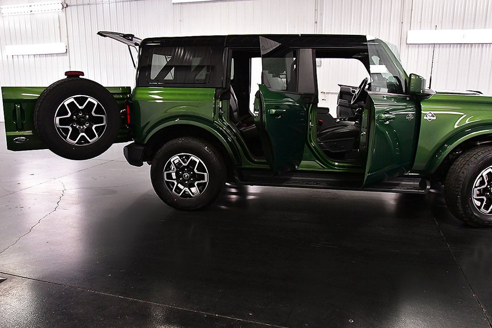 2025 Ford Bronco Outer Banks