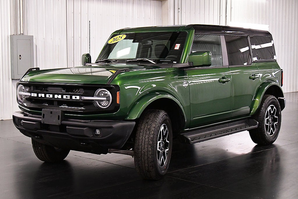 2025 Ford Bronco Outer Banks