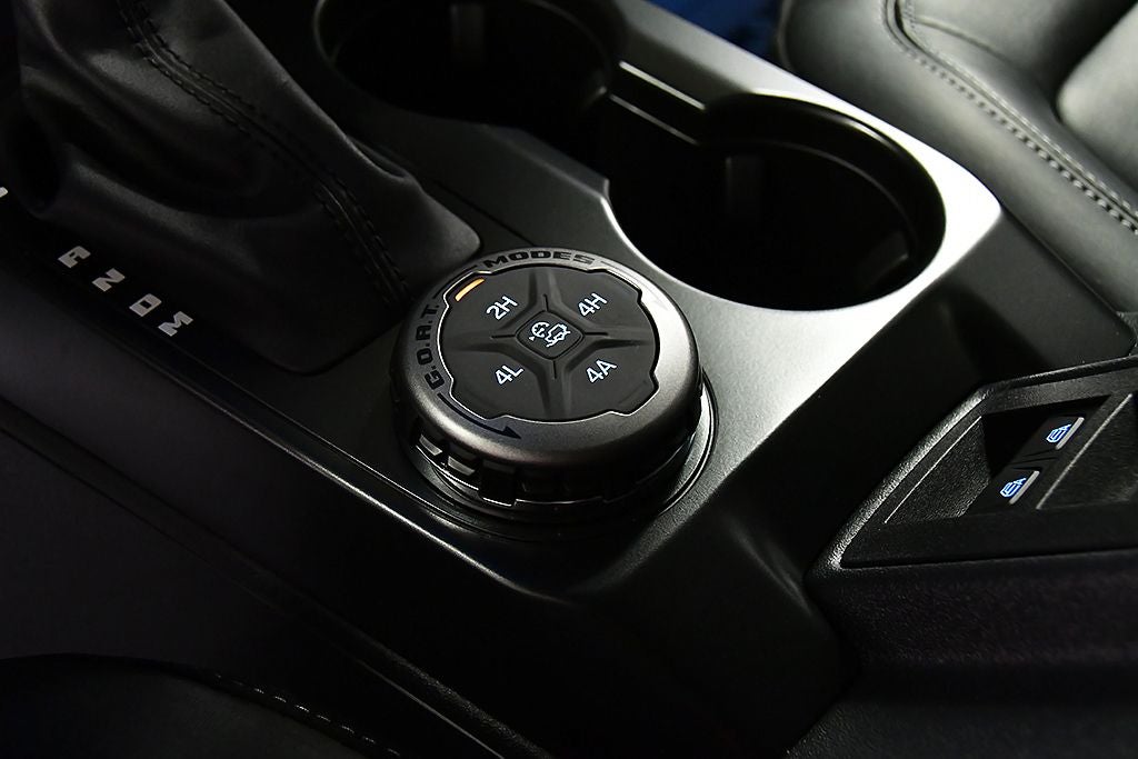 2026 Ford Bronco Big Bend Tuscany Black Diamond