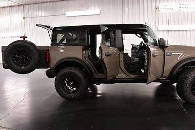 2026 Ford Bronco Big Bend Tuscany Black Diamond