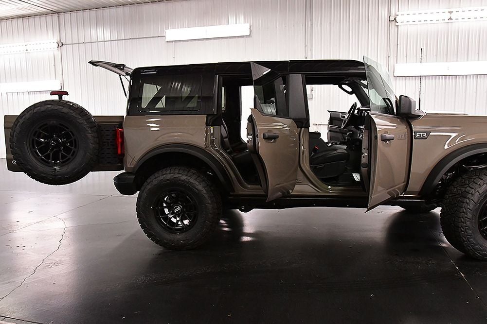2026 Ford Bronco Big Bend Tuscany Black Diamond
