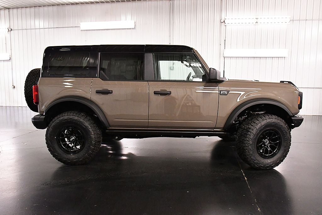 2026 Ford Bronco Big Bend Tuscany Black Diamond