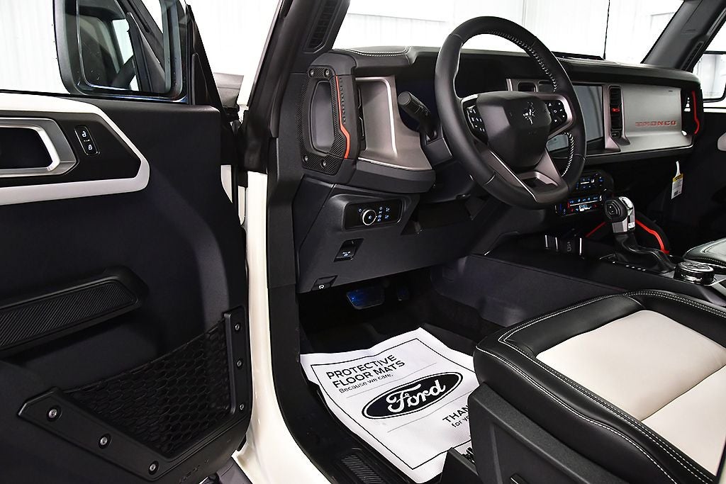 2026 Ford Bronco Outer Banks 60th Anniversary Edition