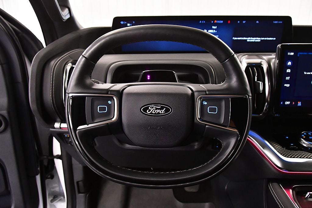 2025 Ford Expedition Platinum Stealth Edition