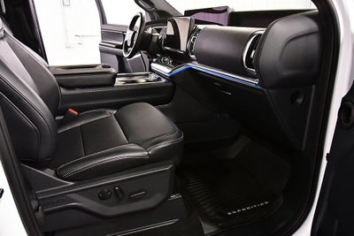 2025 Ford Expedition Platinum Stealth Edition