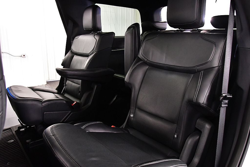 2025 Ford Expedition Platinum Stealth Edition