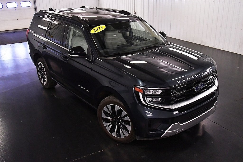 2025 Ford Expedition Platinum