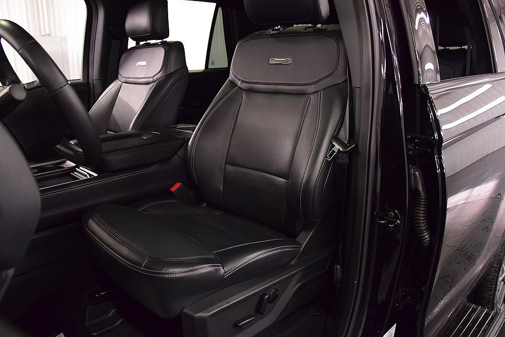 2025 Ford Expedition Platinum Steslth