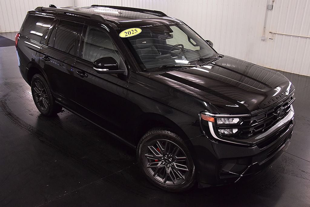 2025 Ford Expedition Platinum Steslth