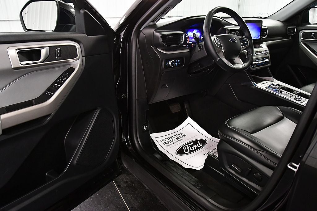 2023 Ford Explorer XLT Sport