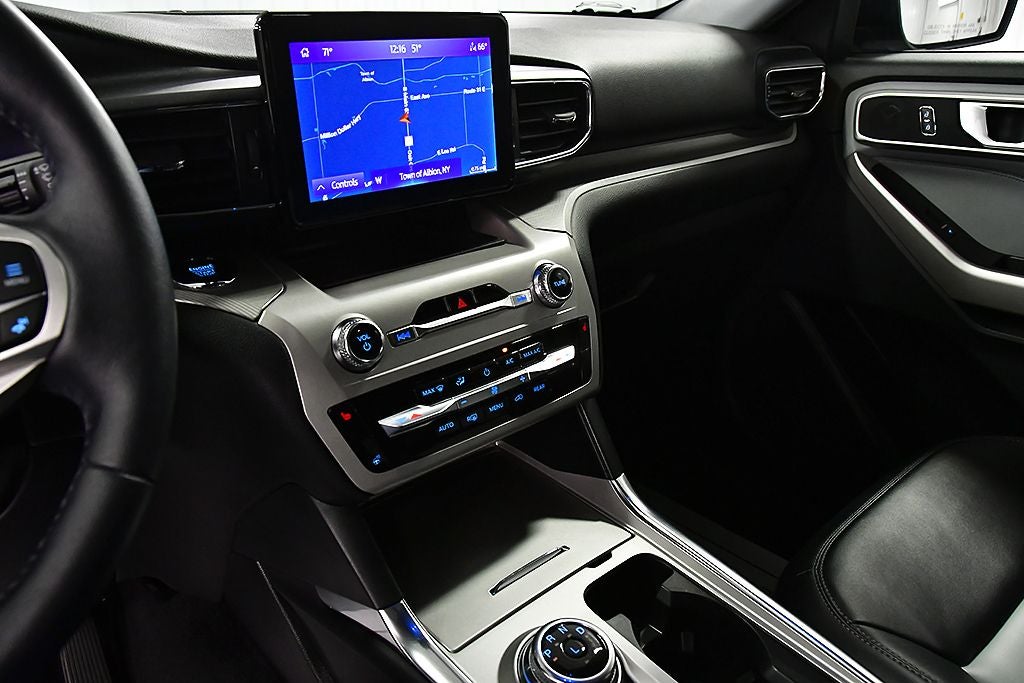 2023 Ford Explorer XLT Sport