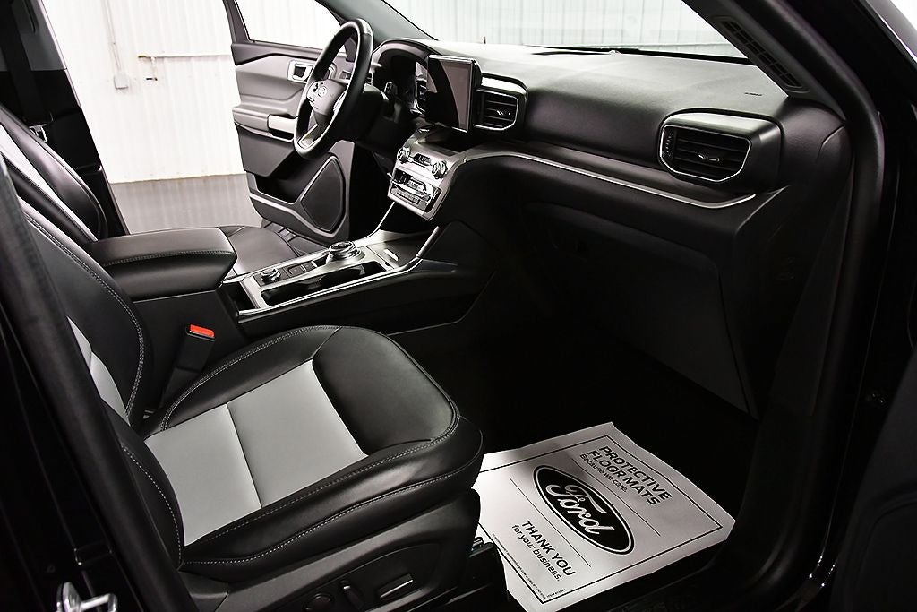 2023 Ford Explorer XLT Sport