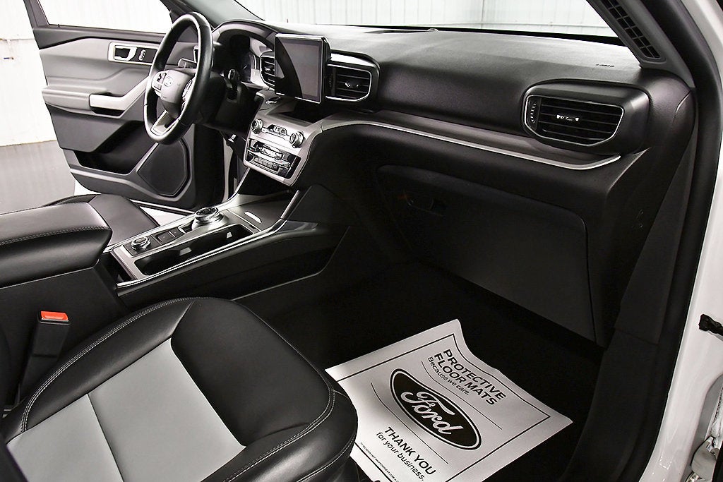 2023 Ford Explorer XLT Sport
