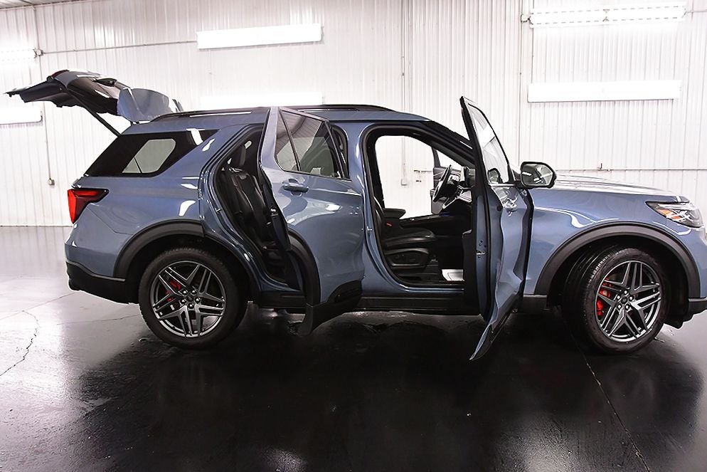 2025 Ford Explorer ST Sport Plus
