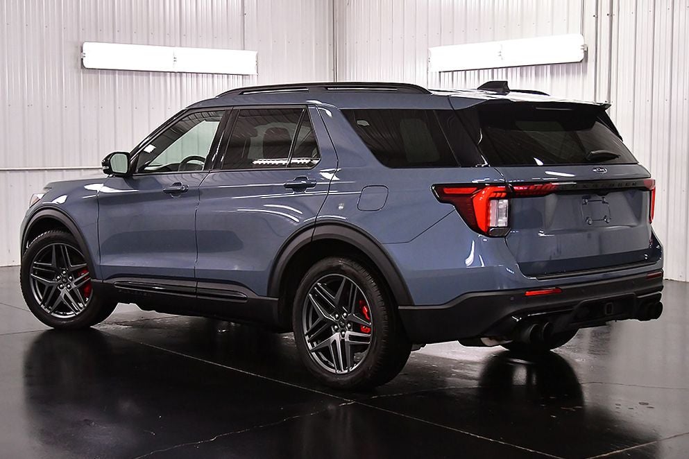 2025 Ford Explorer ST Sport Plus