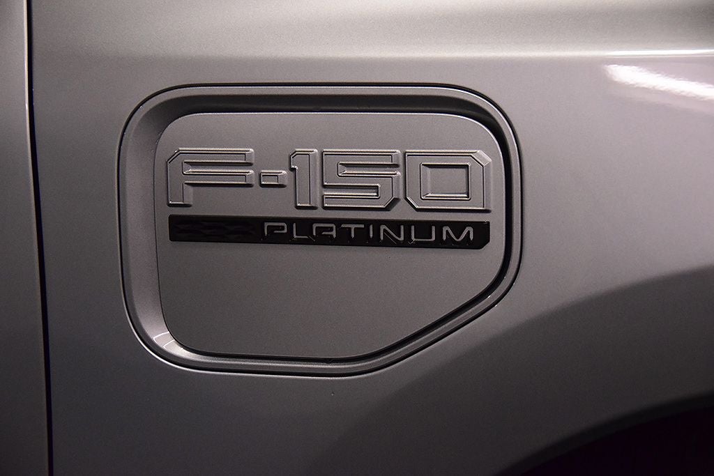 2022 Ford F-150 Lightning Platinum 5-1/2' Box