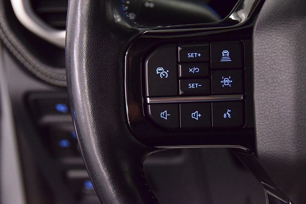 2022 Ford F-150 Lightning Platinum 5-1/2' Box