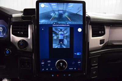 2022 Ford F-150 Lightning Platinum 5-1/2' Box