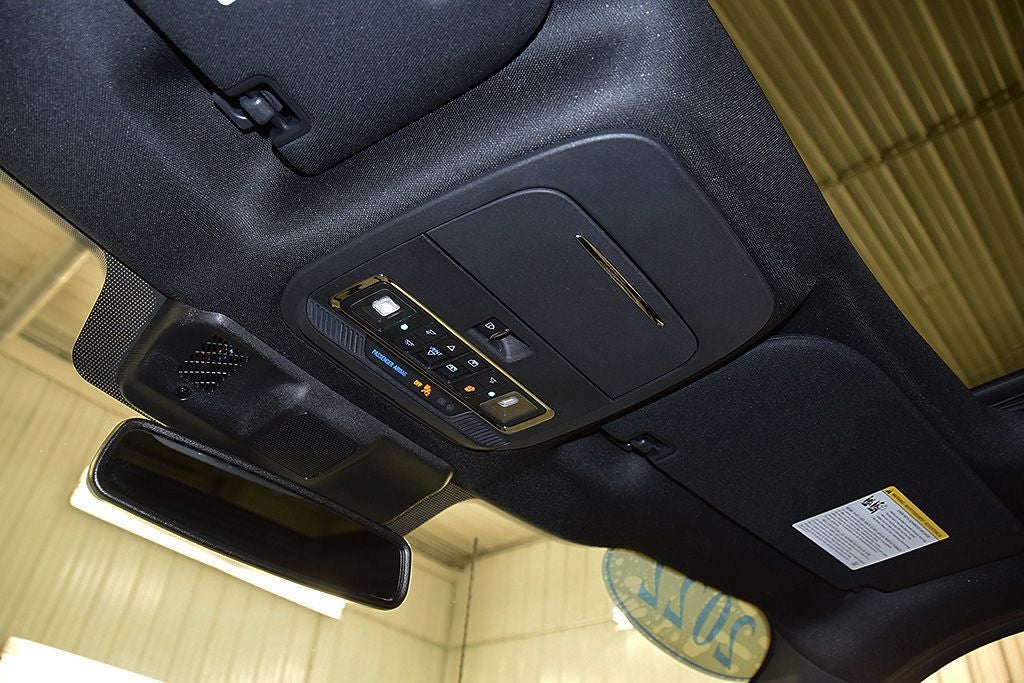 2022 Ford F-150 Lightning Platinum 5-1/2' Box