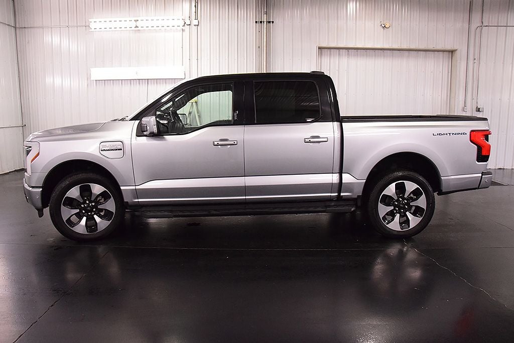 2022 Ford F-150 Lightning Platinum 5-1/2' Box