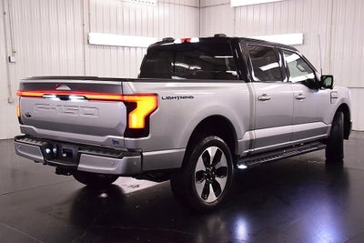 2022 Ford F-150 Lightning Platinum 5-1/2' Box