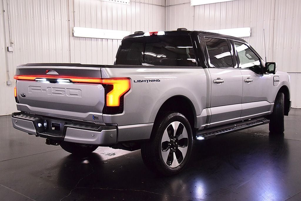 2022 Ford F-150 Lightning Platinum 5-1/2' Box