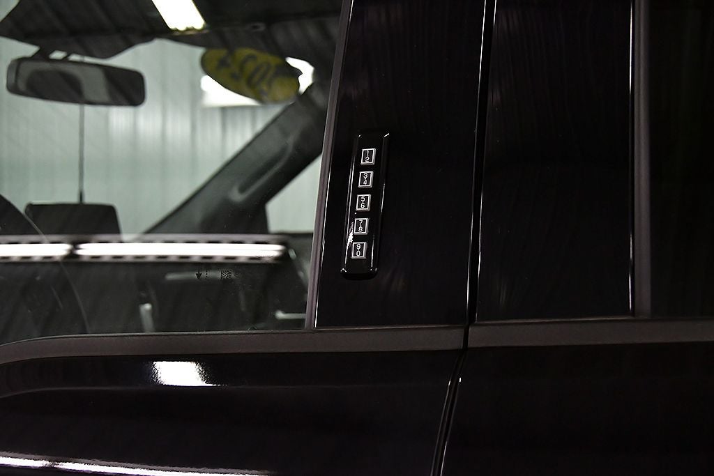 2024 Ford F-150 Lightning Flash 5-1/2' Box