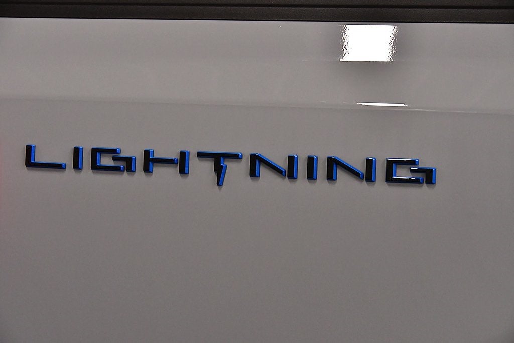 2024 Ford F-150 Lightning Flash 5-1/2' Box