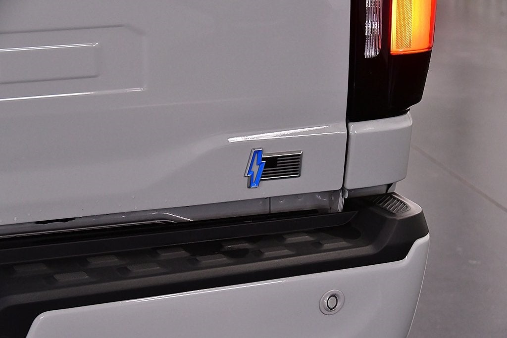 2024 Ford F-150 Lightning Flash 5-1/2' Box