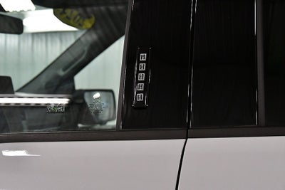 2024 Ford F-150 Lightning Flash 5-1/2' Box