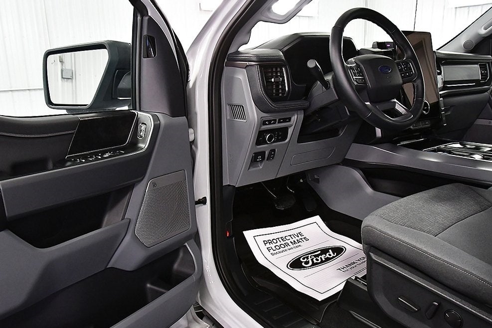 2024 Ford F-150 Lightning Flash 5-1/2' Box