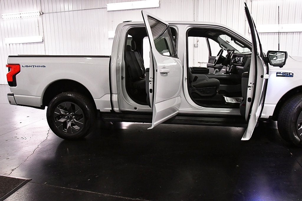 2024 Ford F-150 Lightning Flash 5-1/2' Box