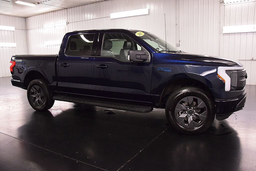 2025 Ford F-150 Lightning Flash 5-1/2' Box