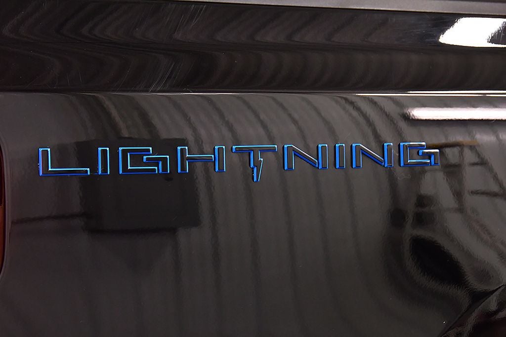 2024 Ford F-150 Lightning Flash 5-1/2' Box