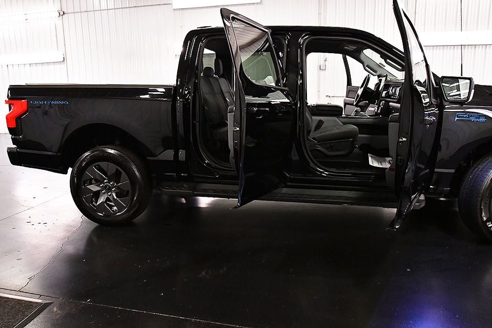 2024 Ford F-150 Lightning Flash 5-1/2' Box