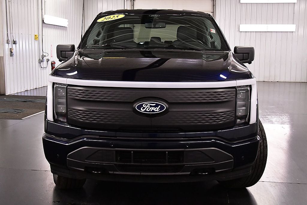 2025 Ford F-150 Lightning Flash 5-1/2' Box