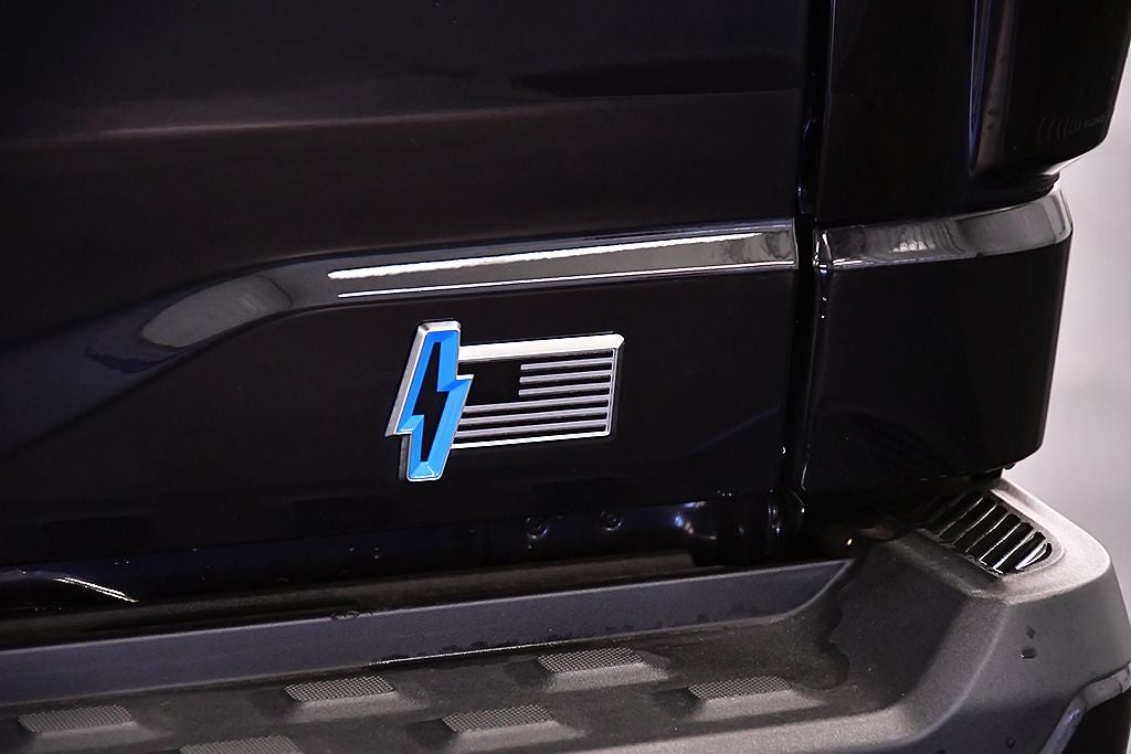 2025 Ford F-150 Lightning Flash 5-1/2' Box