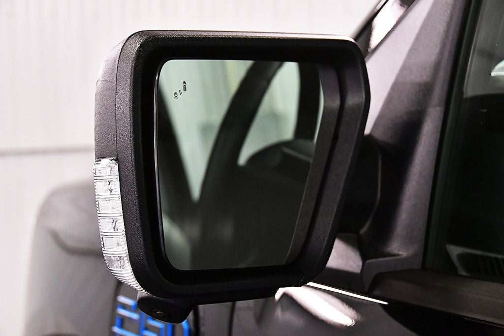 2025 Ford F-150 Lightning Flash 5-1/2' Box